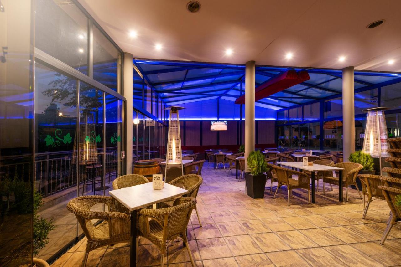Hotel Parras Арнедильо Экстерьер фото
