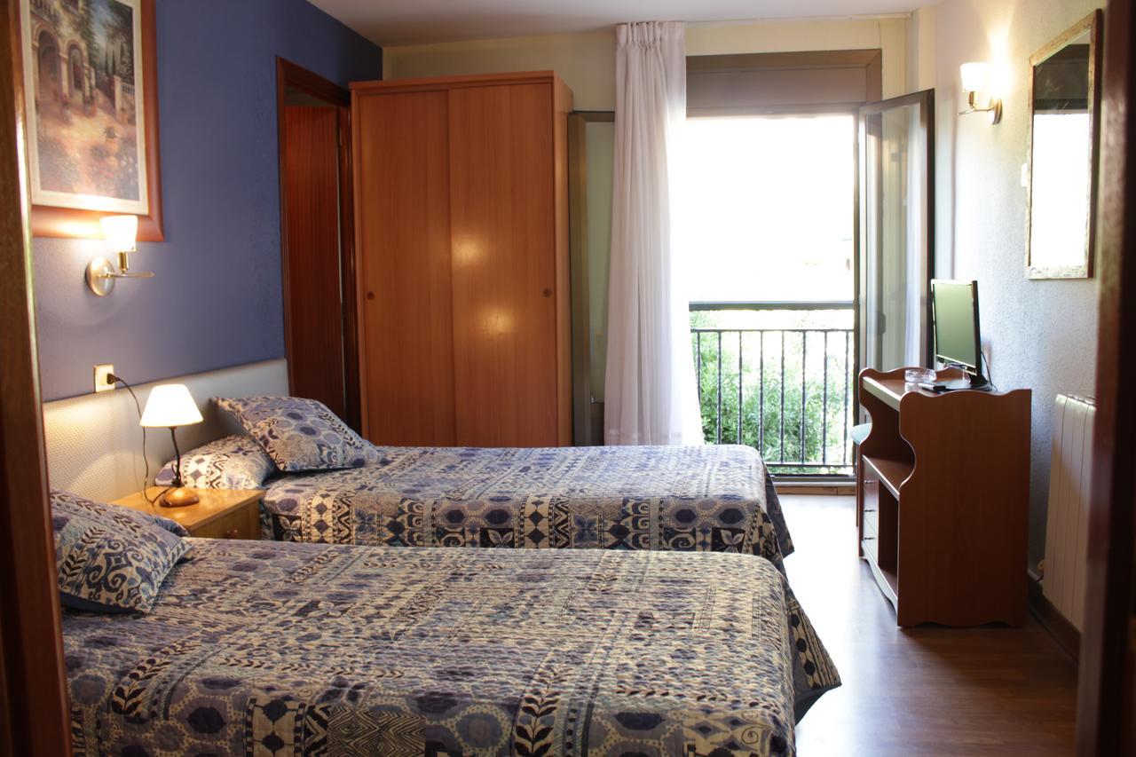 Hotel Parras Арнедильо Экстерьер фото