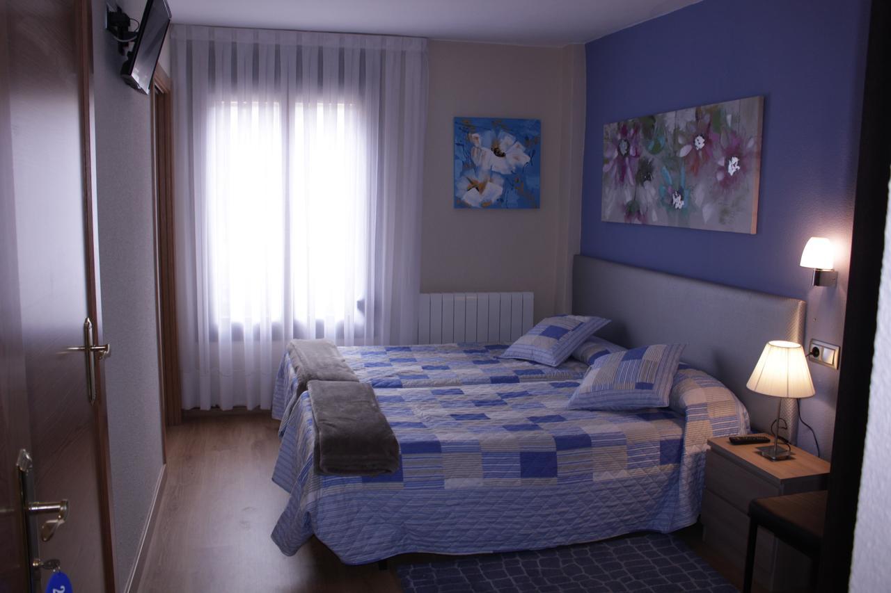 Hotel Parras Арнедильо Экстерьер фото
