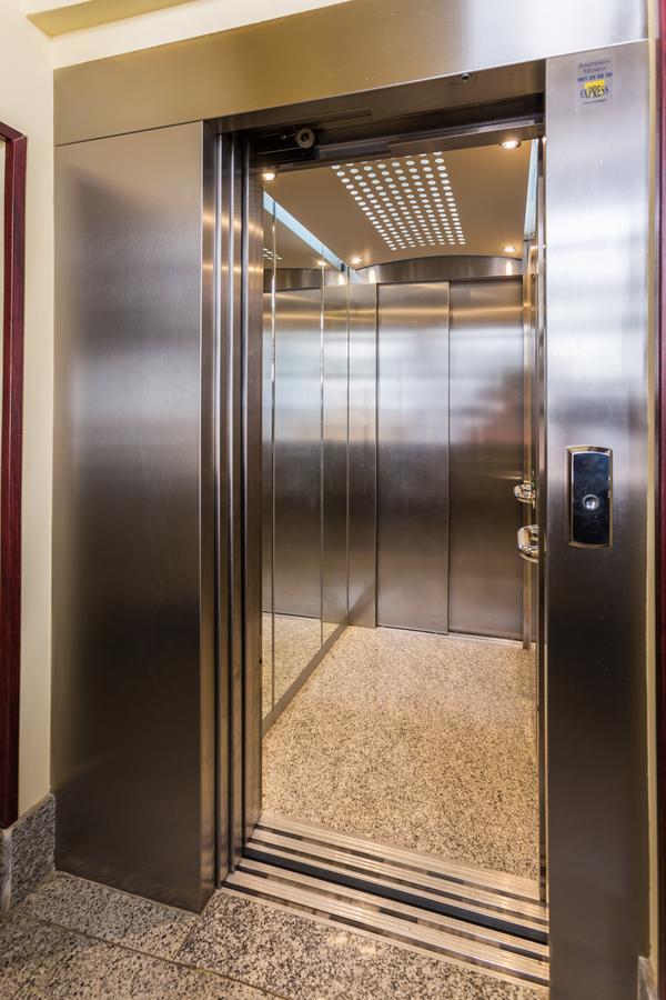 Hotel Parras Арнедильо Экстерьер фото
