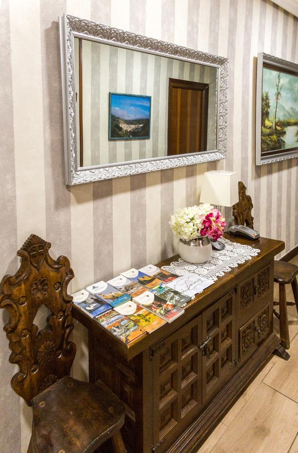 Hotel Parras Арнедильо Экстерьер фото